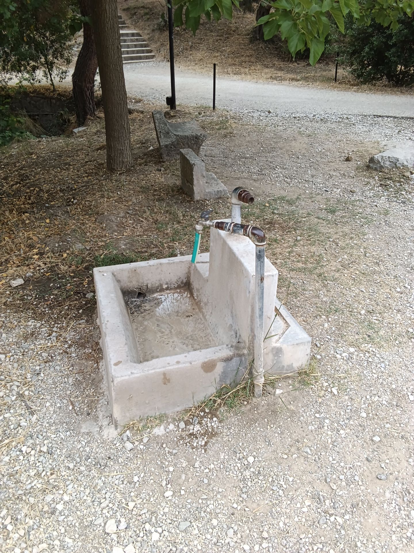 Βρύσες με πόσιμο νερό