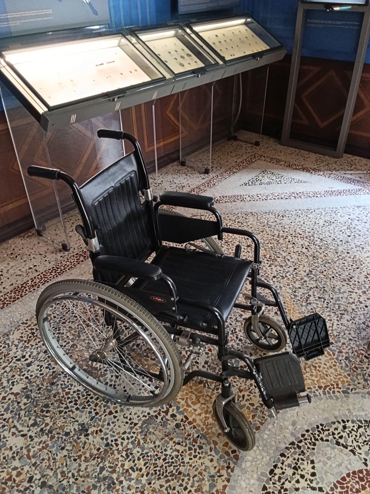 Διάθεση τροχοκαθίσματος στους επισκέπτες
